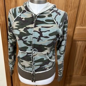 EUGENIA FOR GIRLS CAMOUFLAGE KHAKI ZIPPER  HOODED SWEATSHIRT  NEW NO TAG